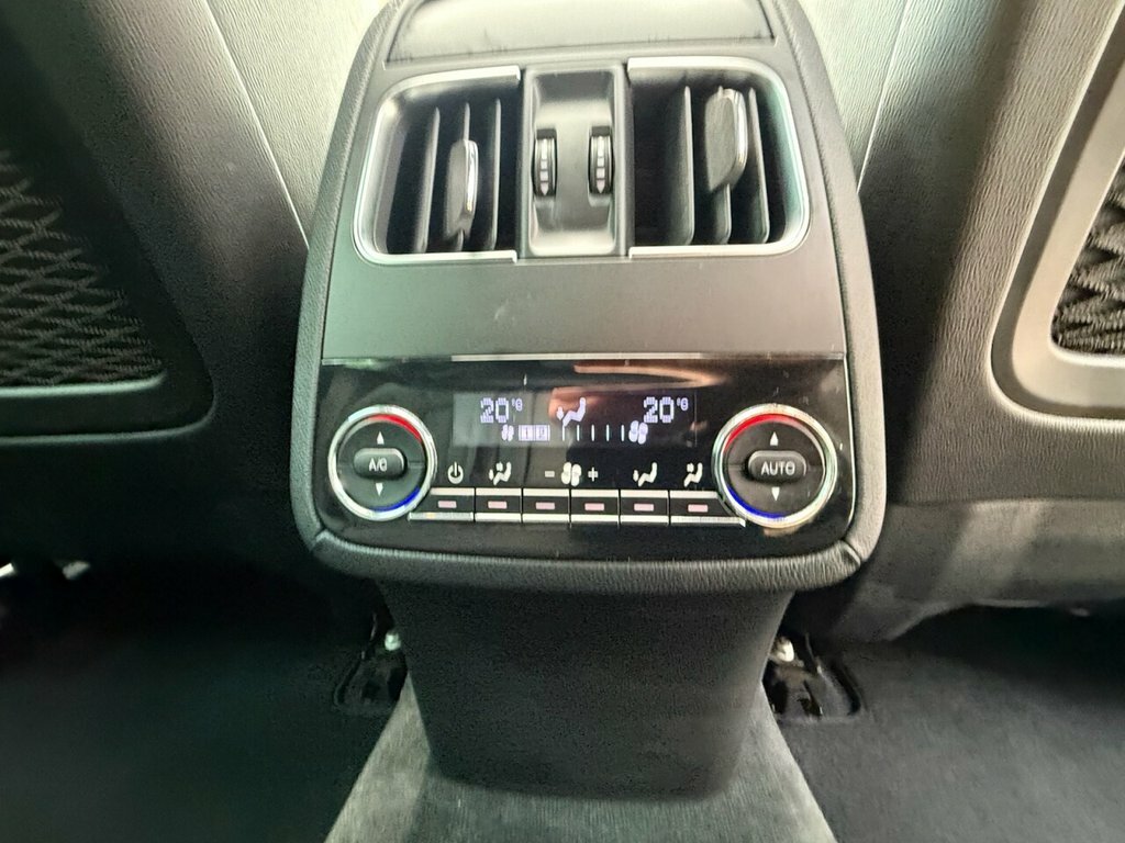 Maserati Levante 3L Null Black #16
