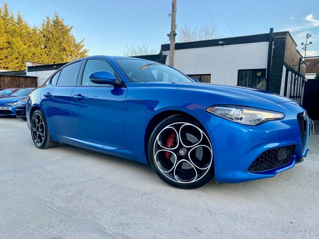 Alfa Romeo Giulia 2L Veloce Blue