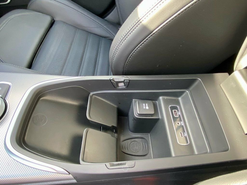 Alfa Romeo Giulia 2L Veloce Blue #4