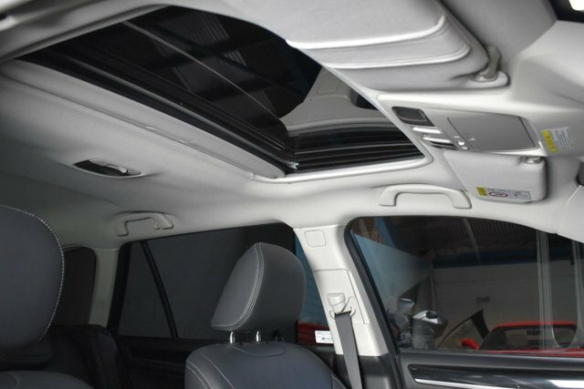 Subaru Outback Automatic White #4