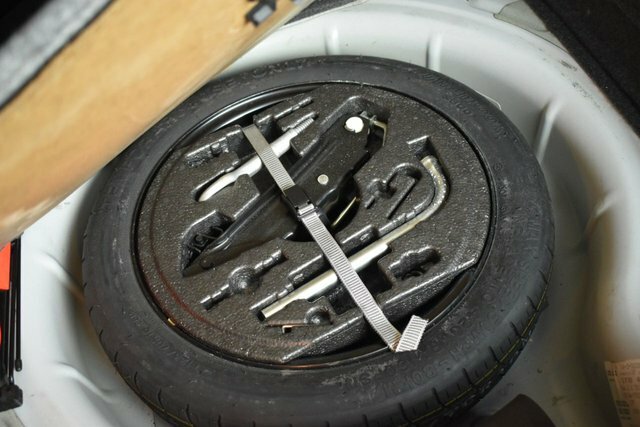 Volkswagen EOS Automatic CX63LLT White #3