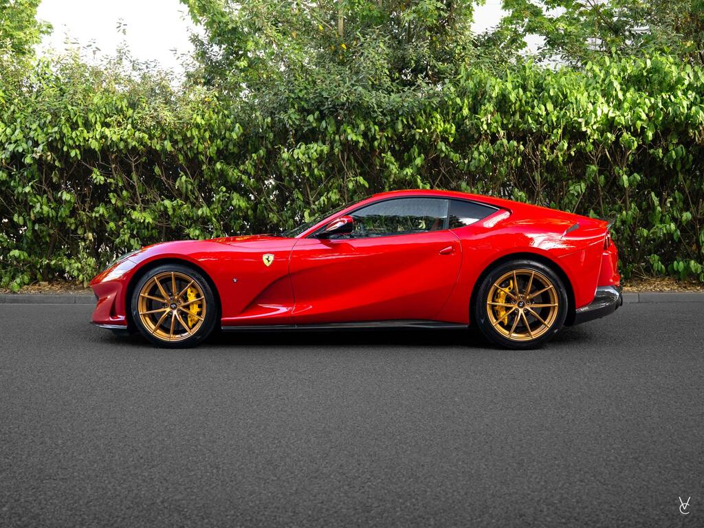 Ferrari 812 Superfast Superfast Red #4
