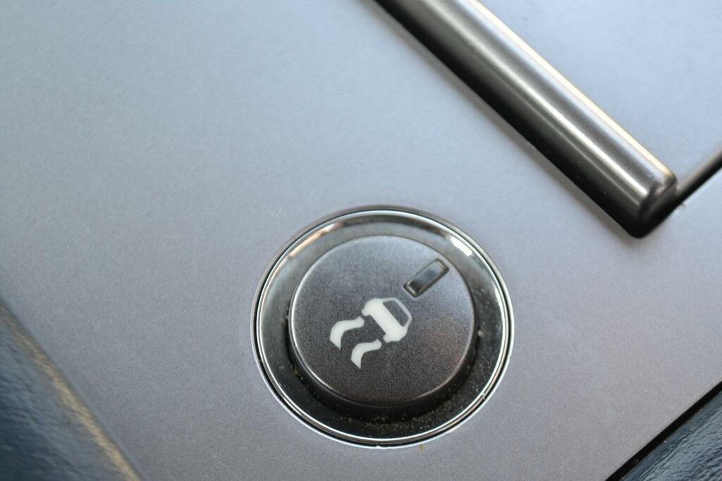 Aston Martin DB9 Db9 Auto Silver #40