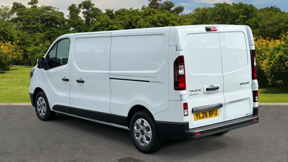Renault Trafic Advance White #2