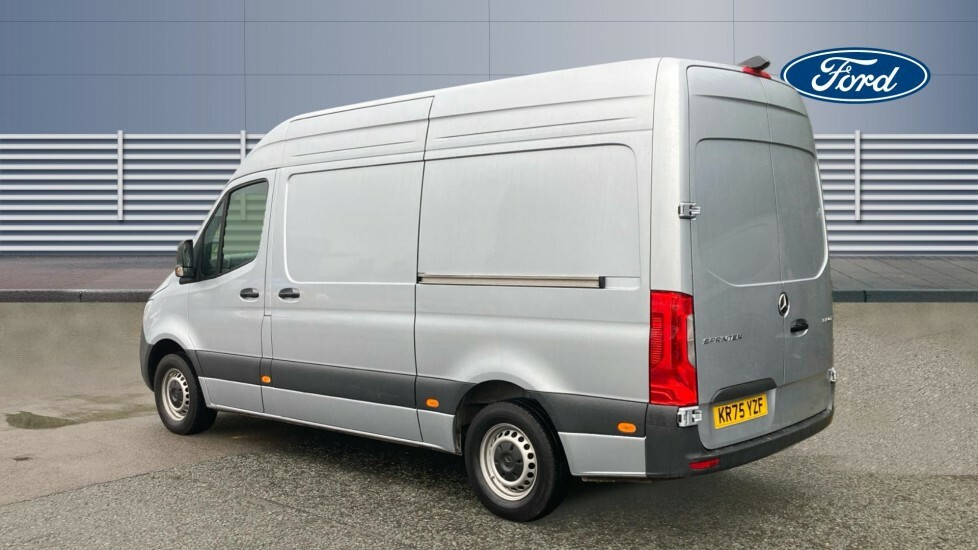 Mercedes-Benz Sprinter Pro Silver #2