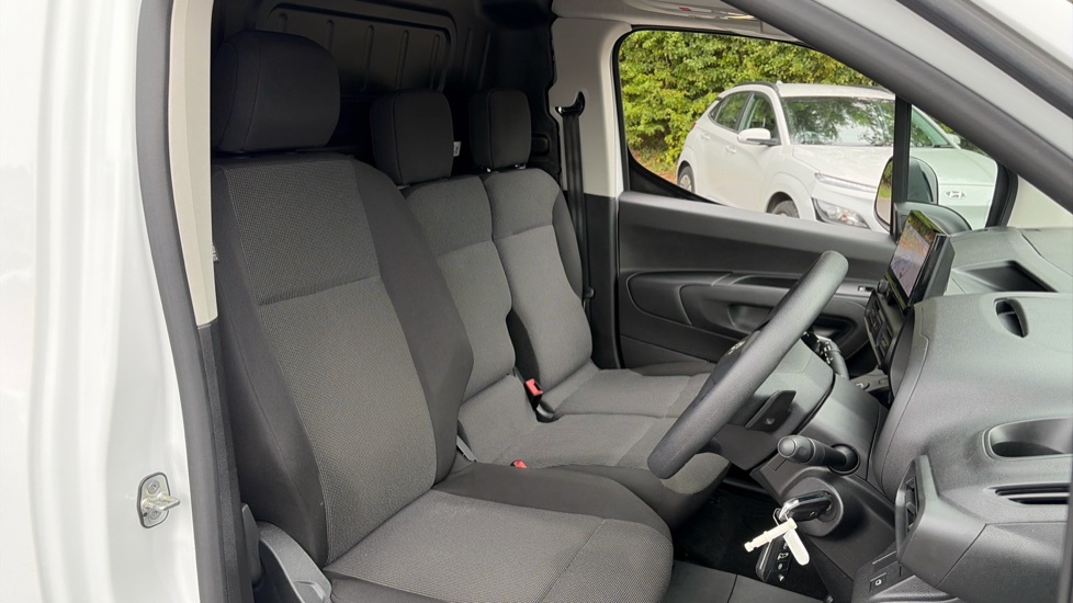 Vauxhall Combo-e Life Pro LS25GZA White #6