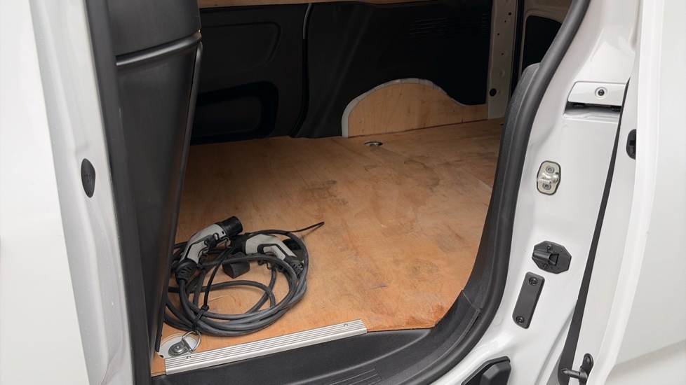 Vauxhall Combo-e Life Pro LS25GZA White #5
