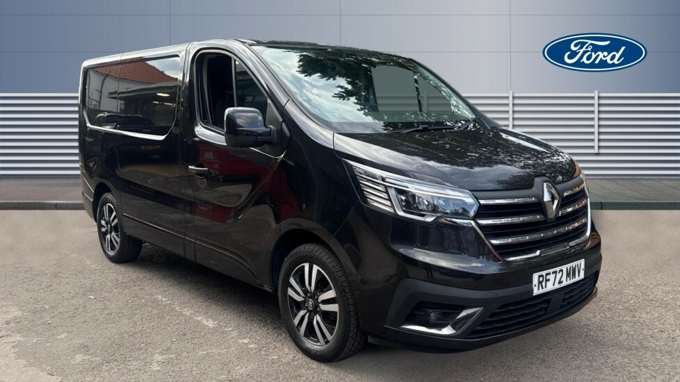 Renault Trafic Sport Black