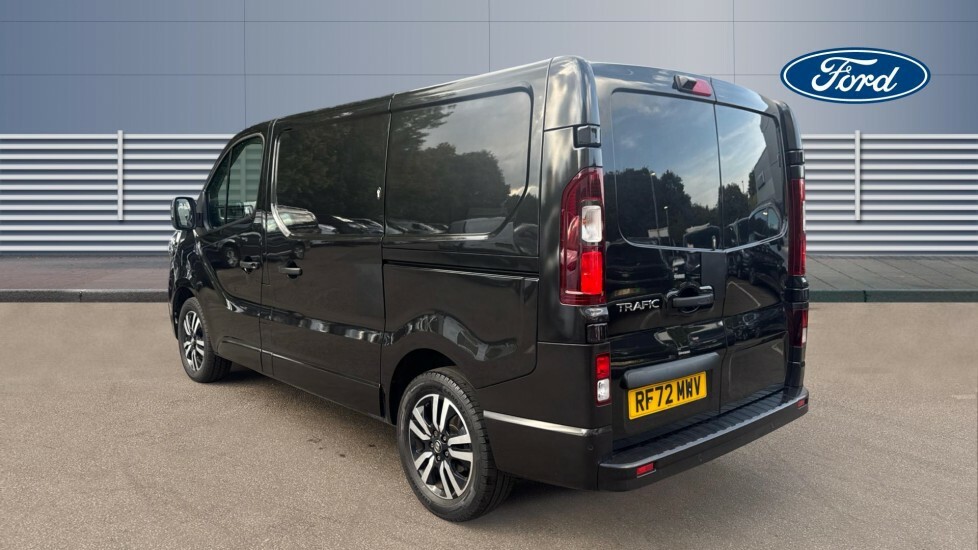 Renault Trafic Sport Black #2