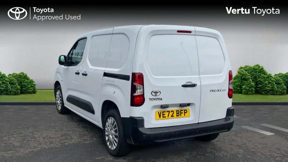 Toyota Proace City 1.5D 100 Icon Van White #4