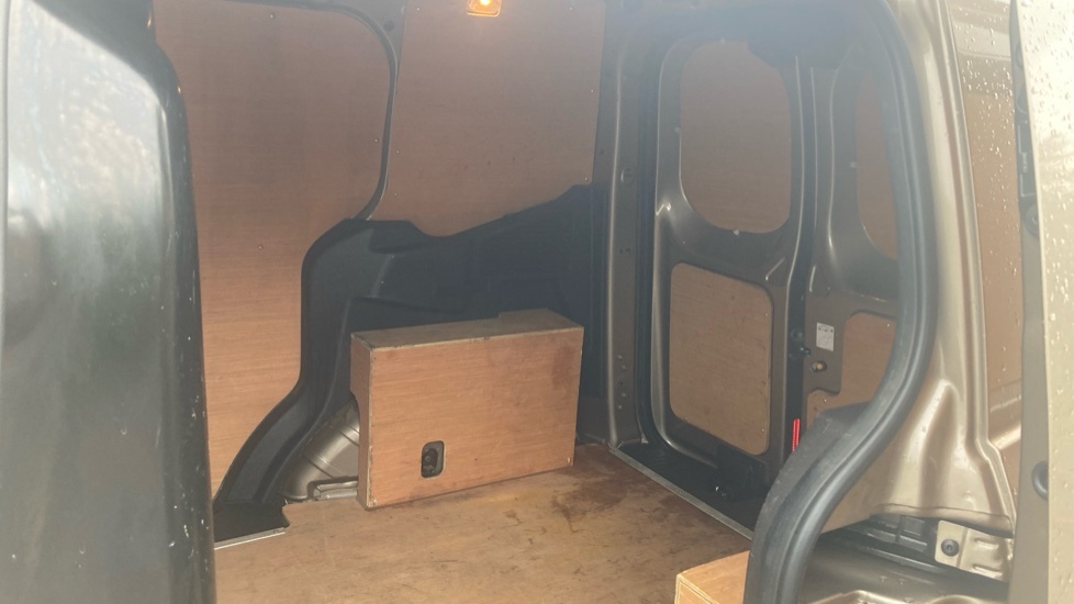 Ford Transit Courier Limited Silver #5