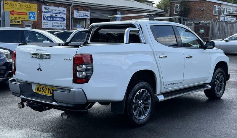 Mitsubishi L200 2.2 Di-d Dc Barbarian X 4Wd Euro 6 Ss WA69YOX White #4