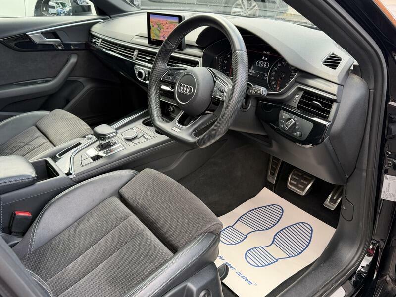 Audi A4 Avant Technik Black #24