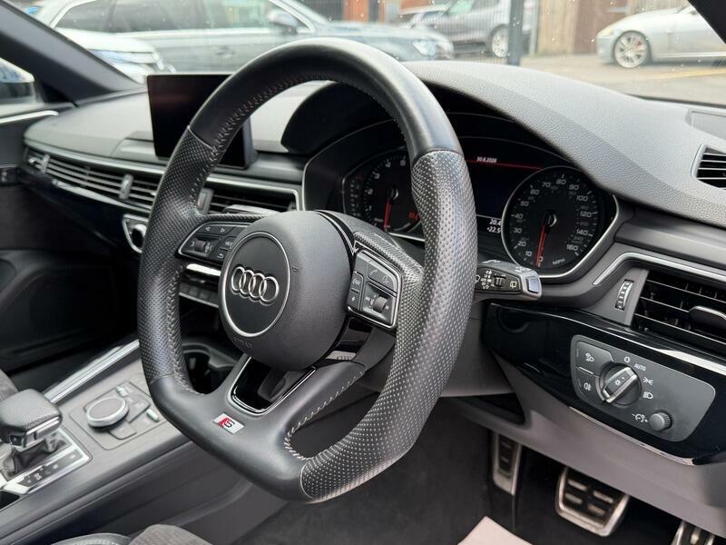 Audi A4 Avant Technik Black #45