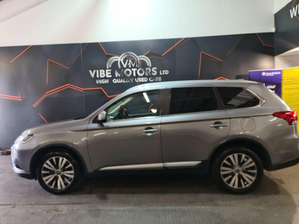 Mitsubishi Outlander 2.0 Mivec 4 Cvt 4Wd Euro 6 Ss Grey #4
