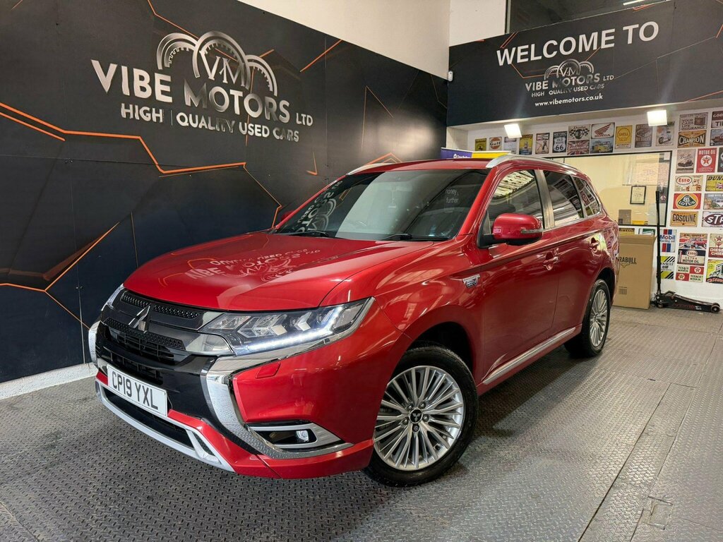 Mitsubishi Outlander 2.4H Twinmotor 13.8Kwh 4H Cvt 4Wd Euro 6 Ss Red