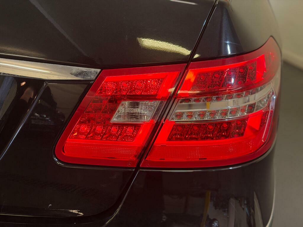 Mercedes-Benz E Class Blue #15