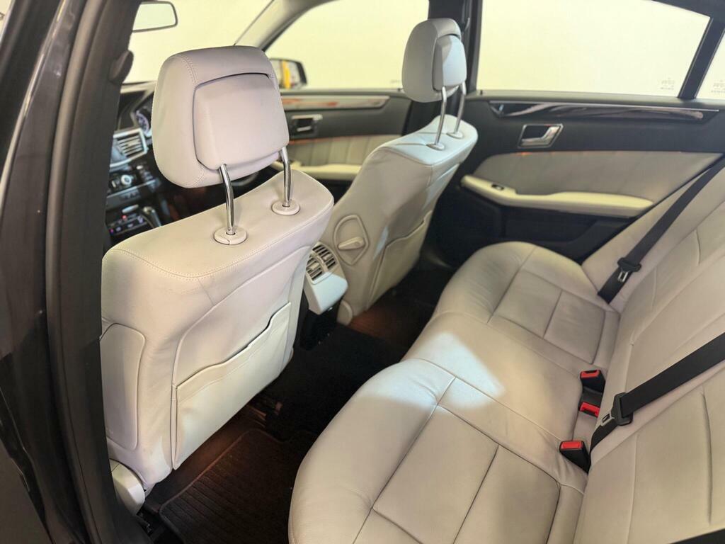 Mercedes-Benz E Class Blue #19