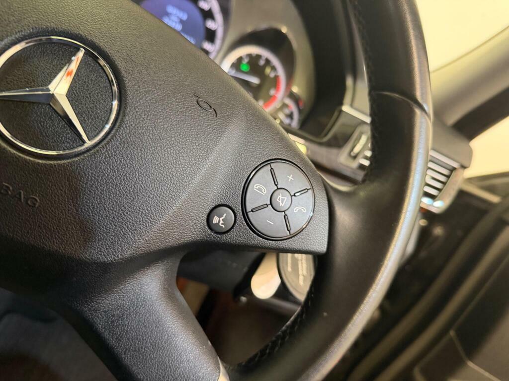 Mercedes-Benz E Class Blue #32