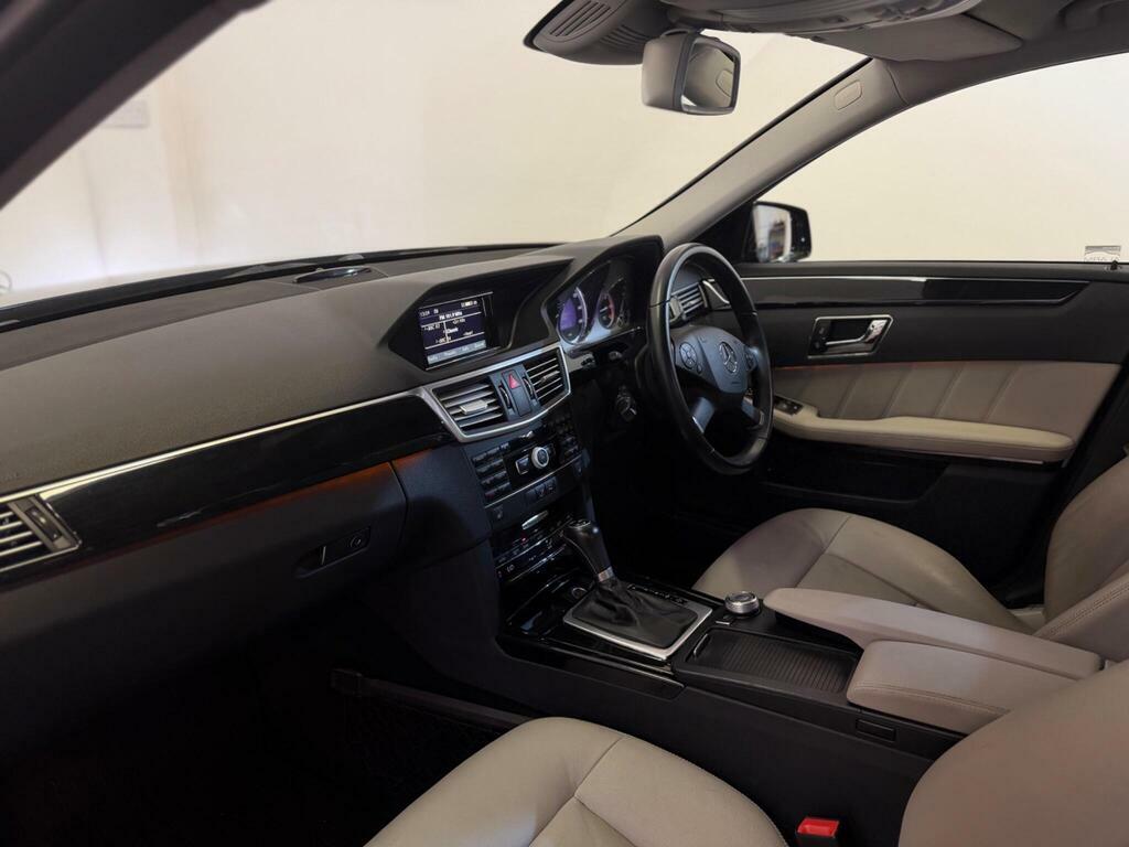 Mercedes-Benz E Class Blue #18