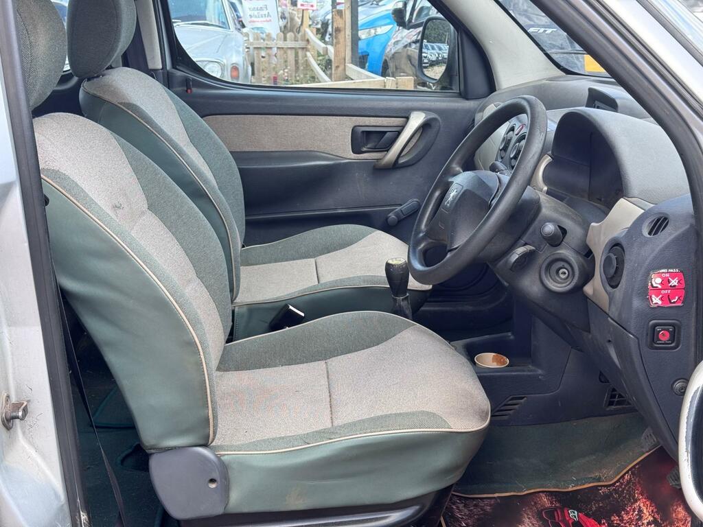 Peugeot Partner Mpv Green #9