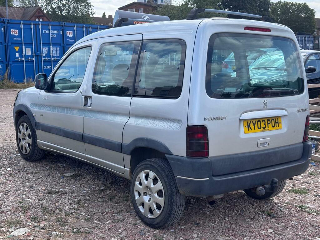 Peugeot Partner Combi Escapade Hdi KY03POH Silver #3