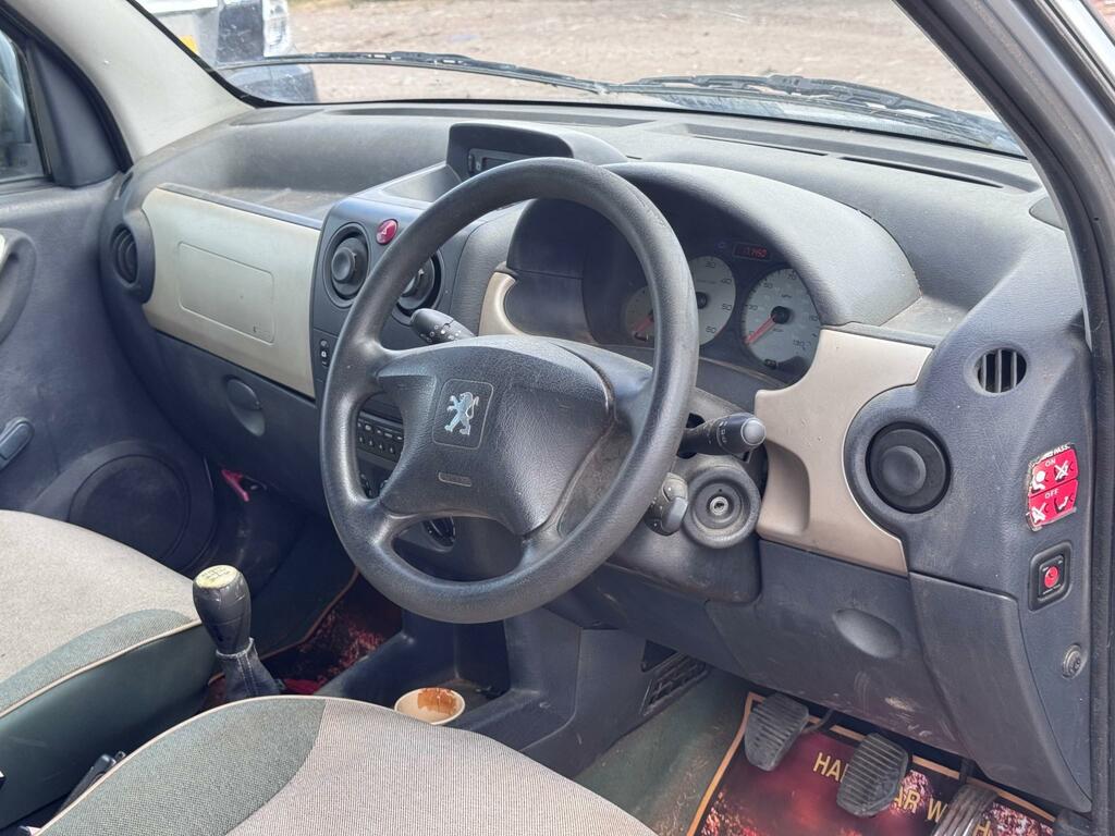 Peugeot Partner Mpv Green #7