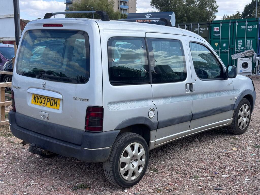 Peugeot Partner Combi Escapade Hdi KY03POH Silver #4