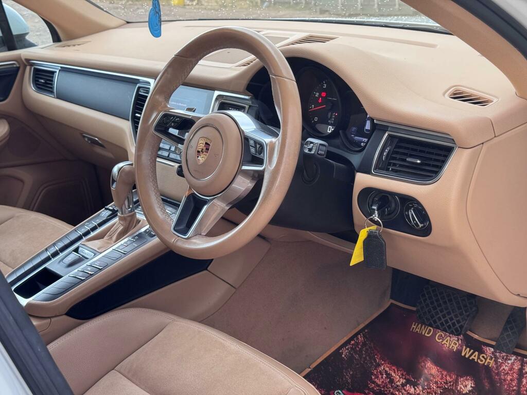 Porsche Macan 2.0T Suv Pdk 4Wd S S 252 Ps White #4