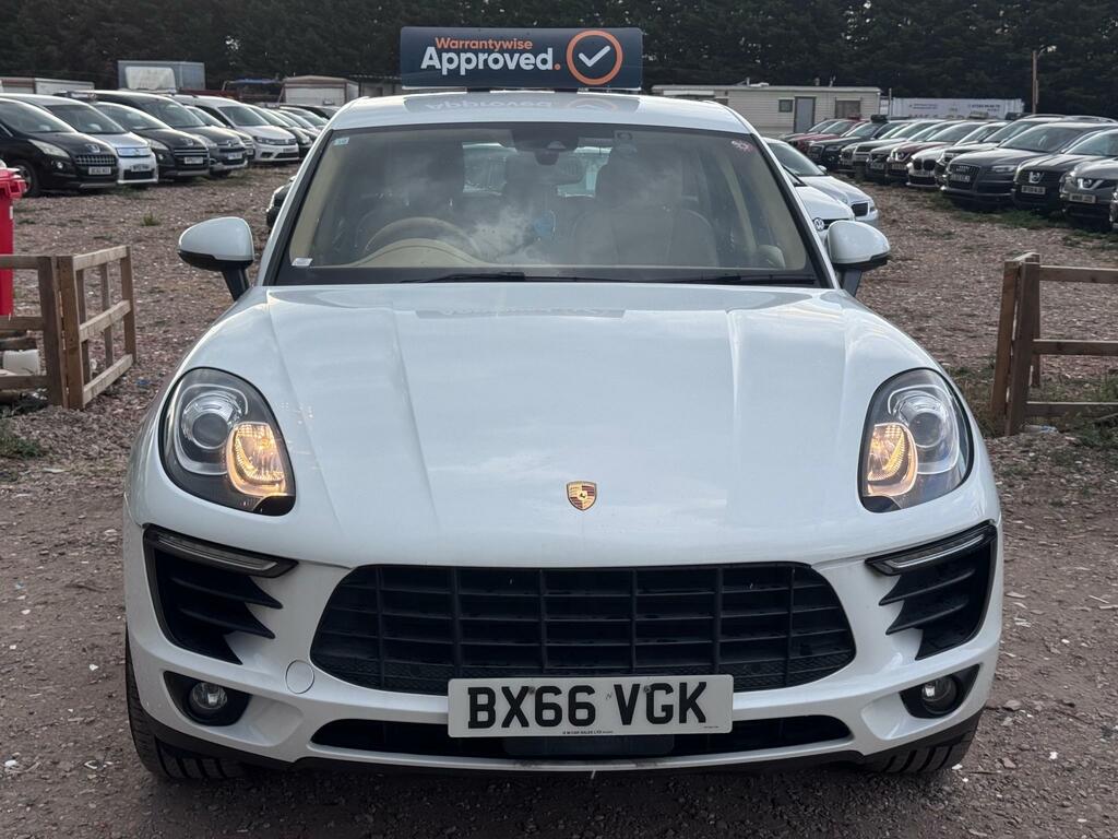 Porsche Macan 2.0T Suv Pdk 4Wd S S 252 Ps White #3