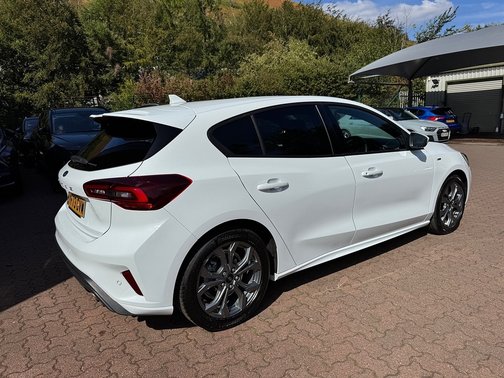 Ford Focus T Ecoboost St-line YF73GVW White #5