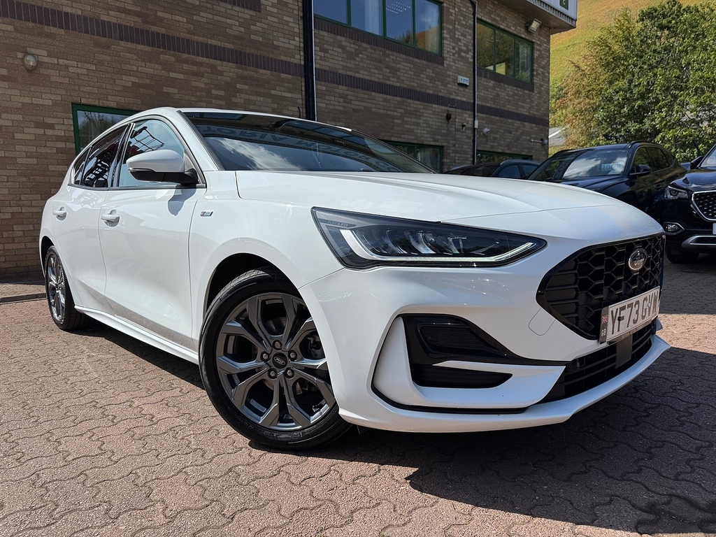Ford Focus T Ecoboost St-line YF73GVW White
