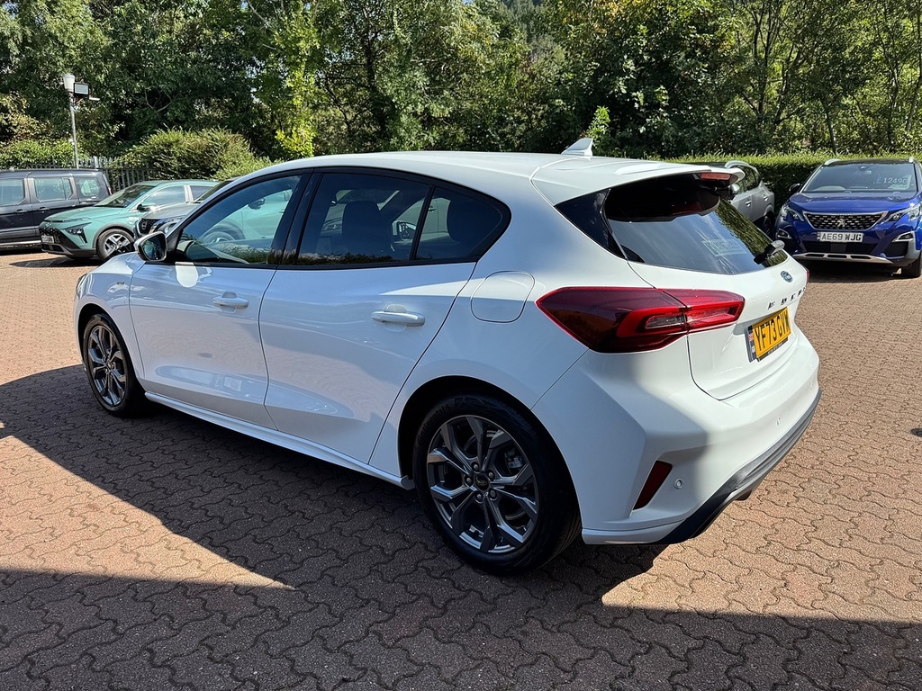 Ford Focus T Ecoboost St-line YF73GVW White #3