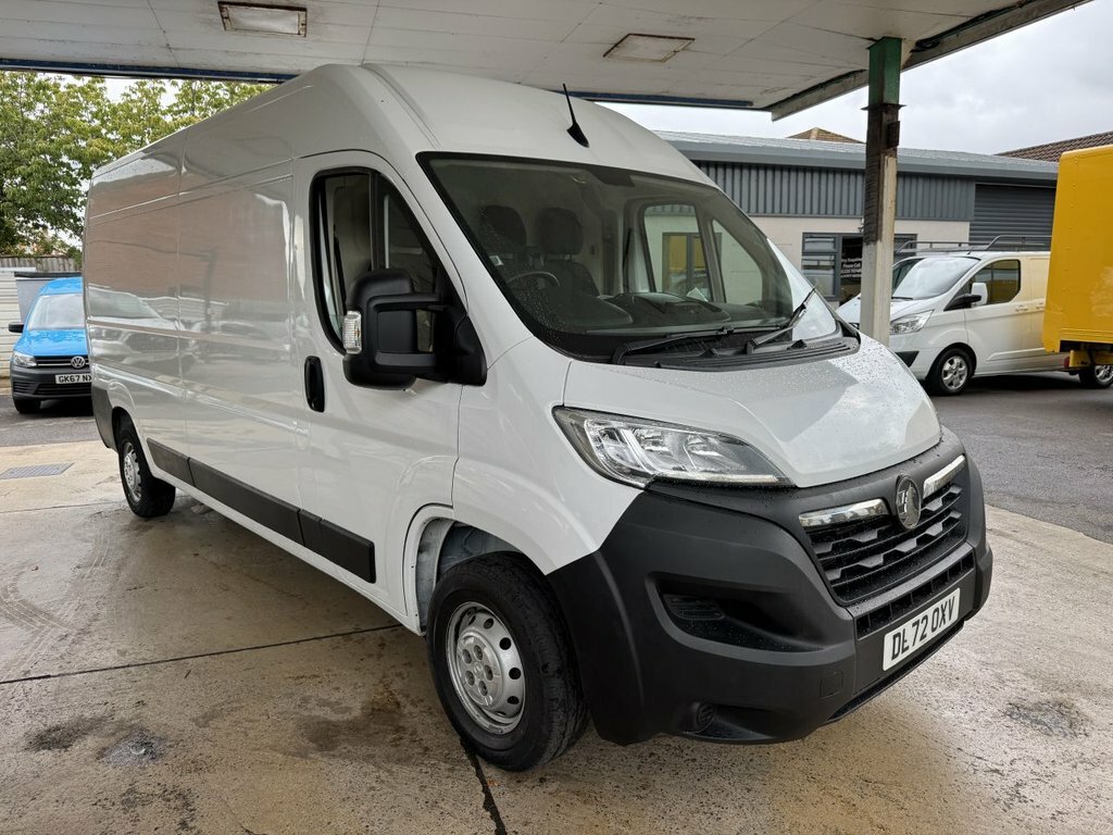 Vauxhall Movano 2.2L Prime White