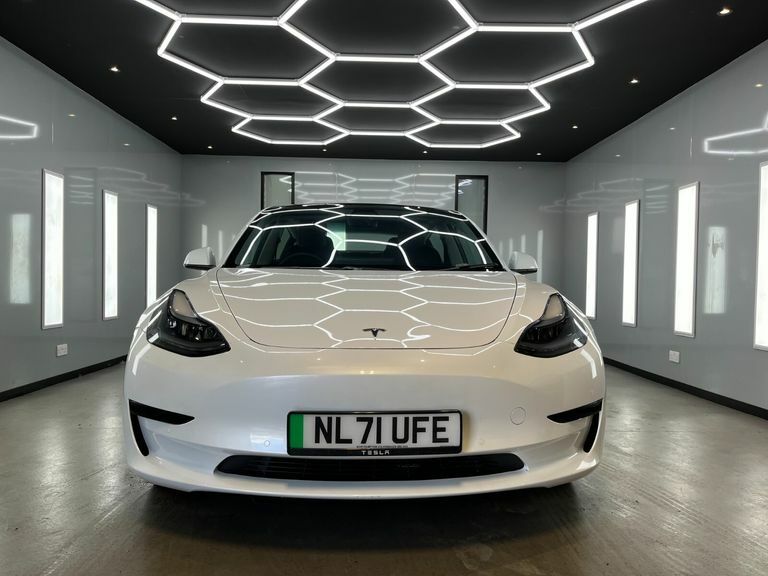 Tesla Model 3 Standard Range Plus NL71UFE White #4