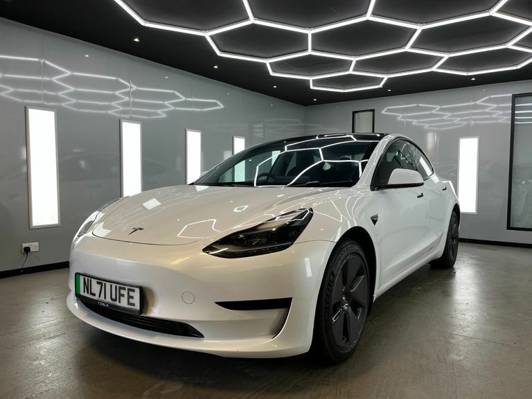Tesla Model 3 Standard Range Plus NL71UFE White #6