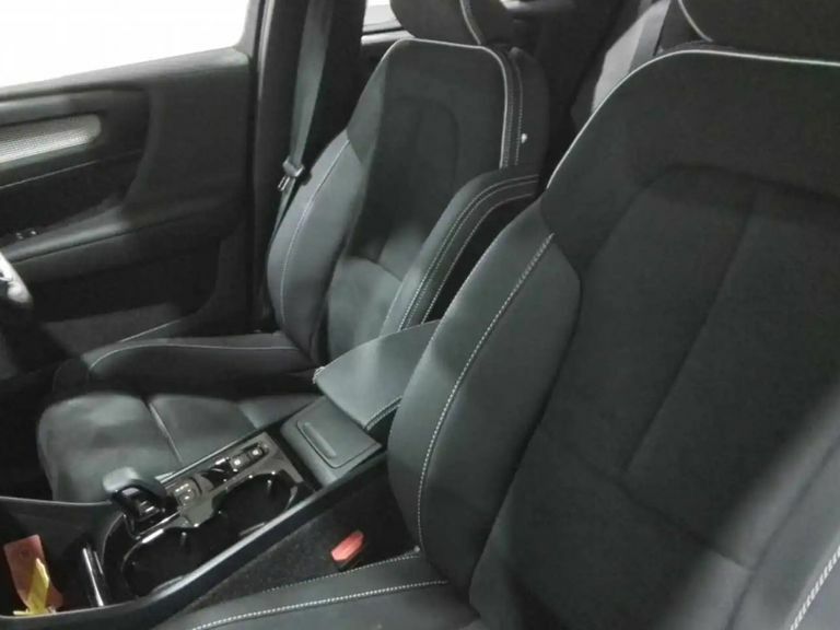 Volvo XC40 B4 Plus WRZ2168 Black #3