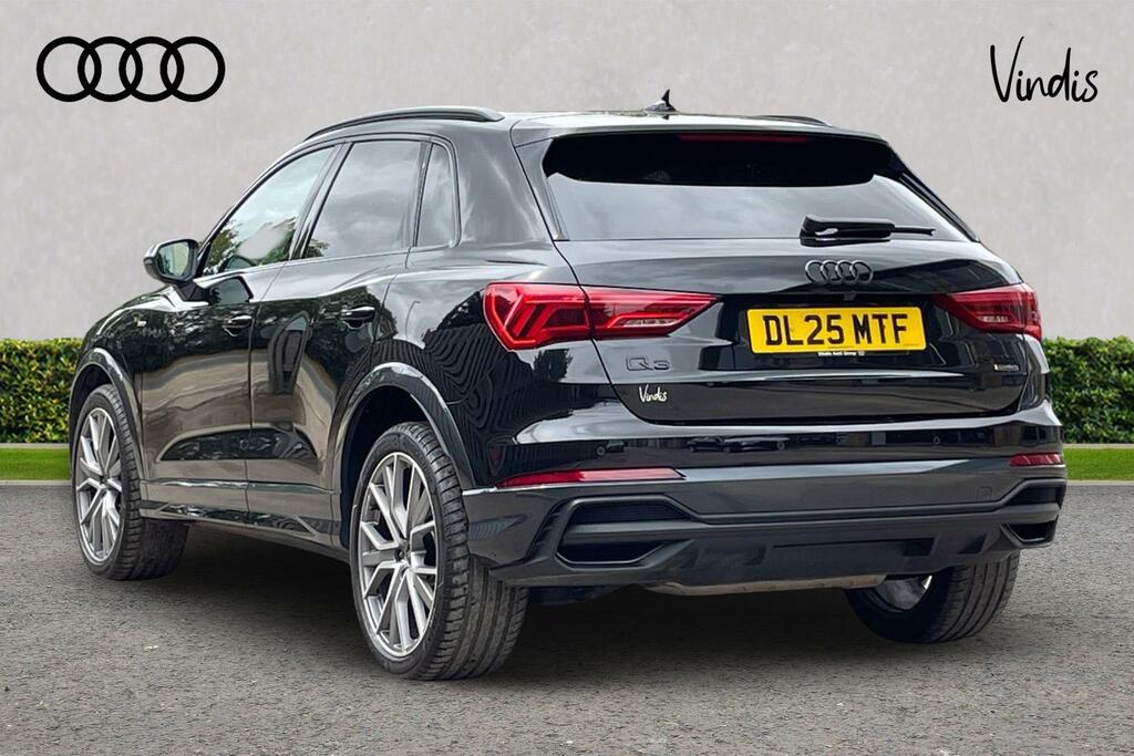 Audi Q3 Audi Q3 Black Edition 45 Tfsi Quattro 245 Ps S Tro DL25MTF Black #3