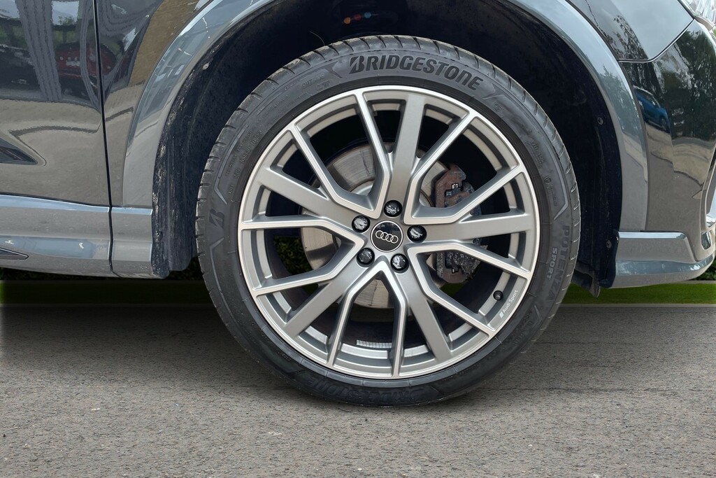 Audi Q3 Audi Q3 Black Edition 45 Tfsi Quattro 245 Ps S Tro DL25MTF Black #5
