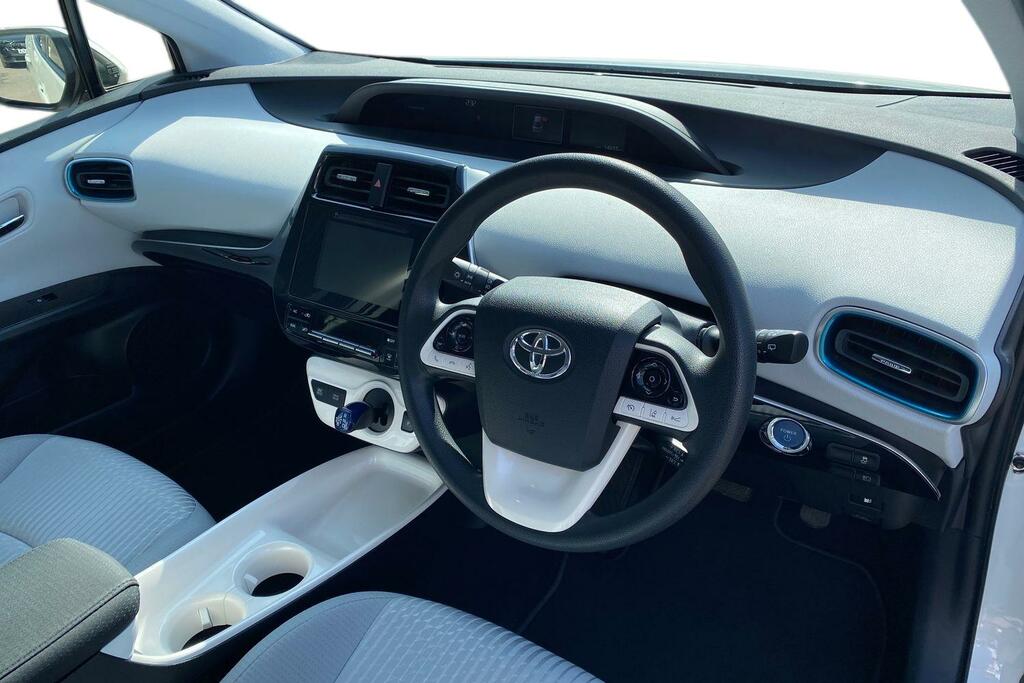 Toyota Prius Toyota Prius 1.8 Vvt-h Active Hatchback LN17XSO White #6