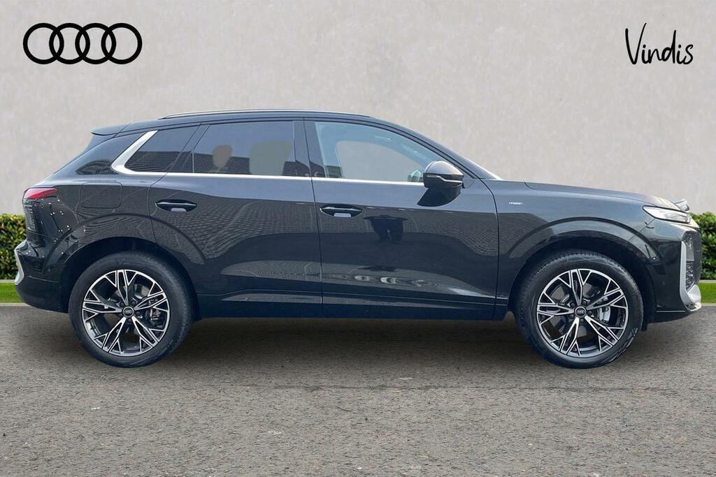 Audi Q3 Audi Q3 Estate 1.5 E-hybrid S Line S Tronic Black #4