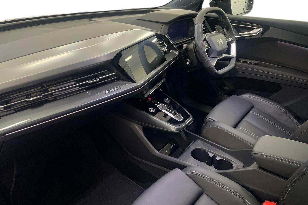 Audi Q4 E Tron Audi Q4 E-tron Black Edition 45 210,00 Kw Blue #2