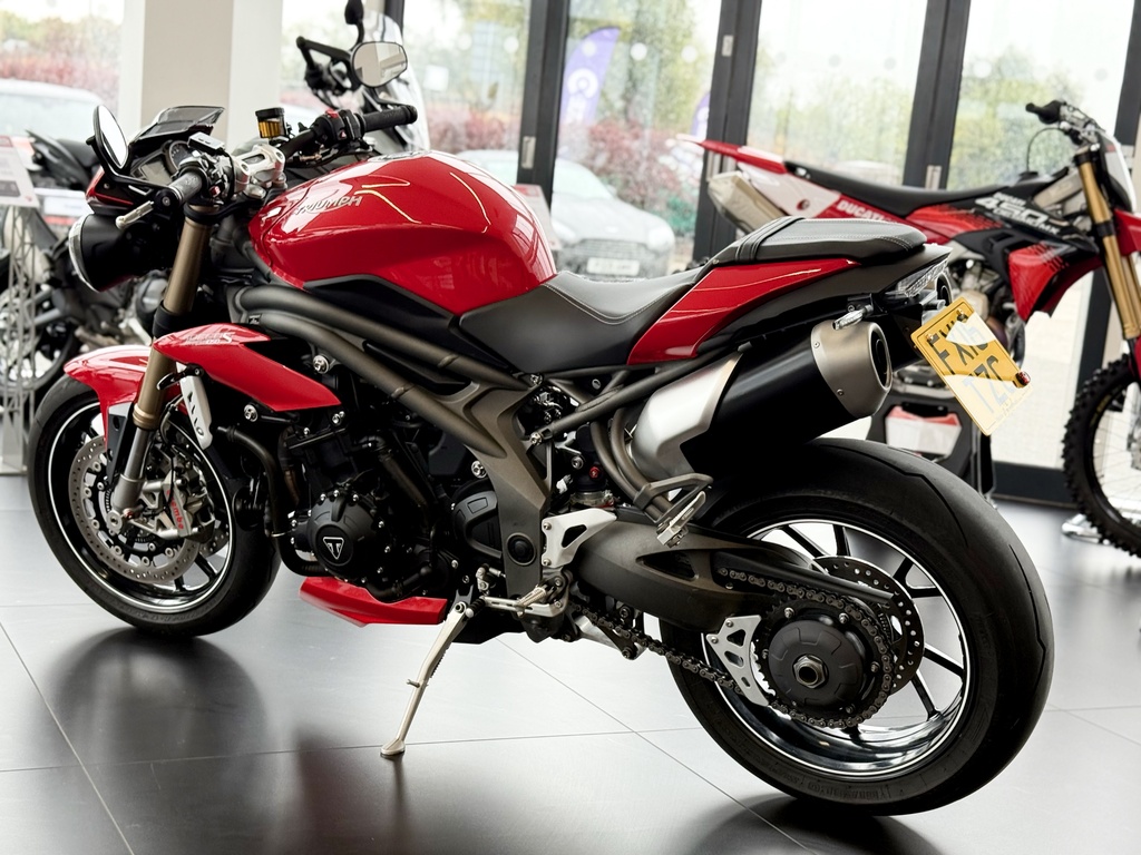 Triumph Adventure Tiger 1200, 2016, Lots Of Kit, 27572 Mil Grey #1
