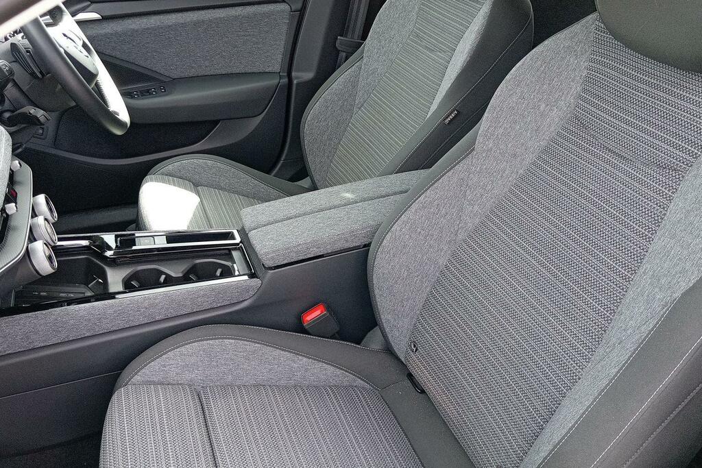Skoda Superb Se Technology White #10