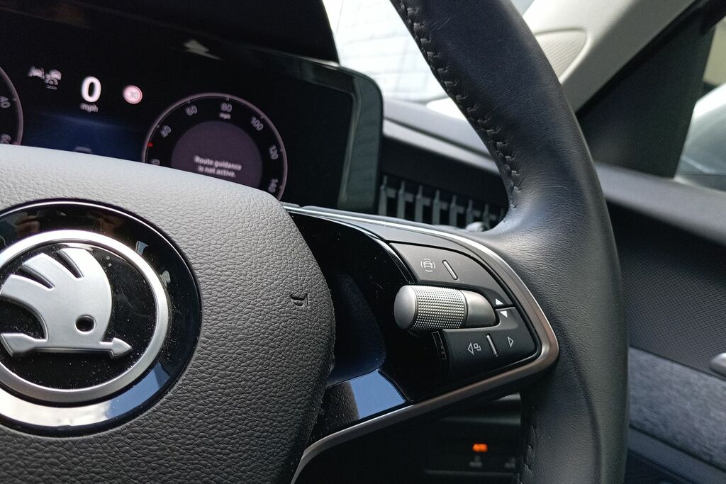 Skoda Superb Se Technology White #23