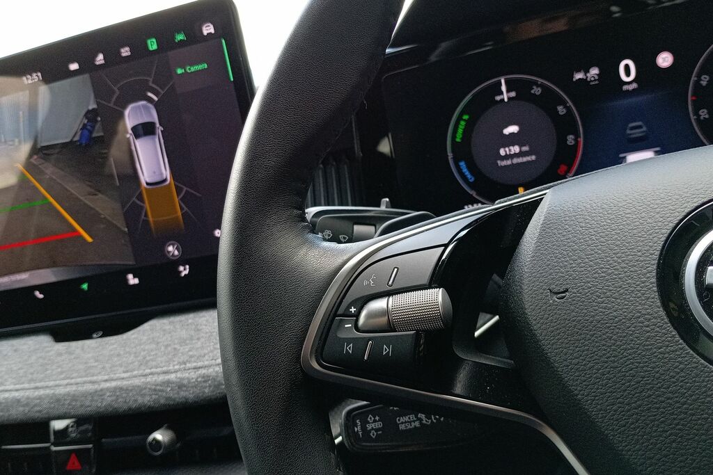 Skoda Superb Se Technology White #24