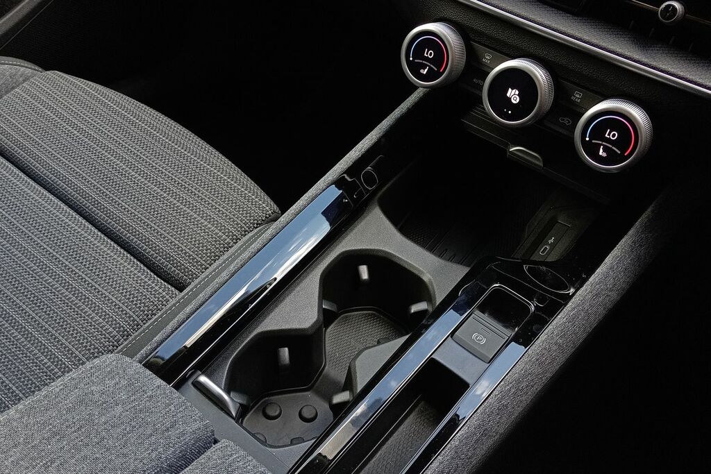 Skoda Superb Se Technology White #11