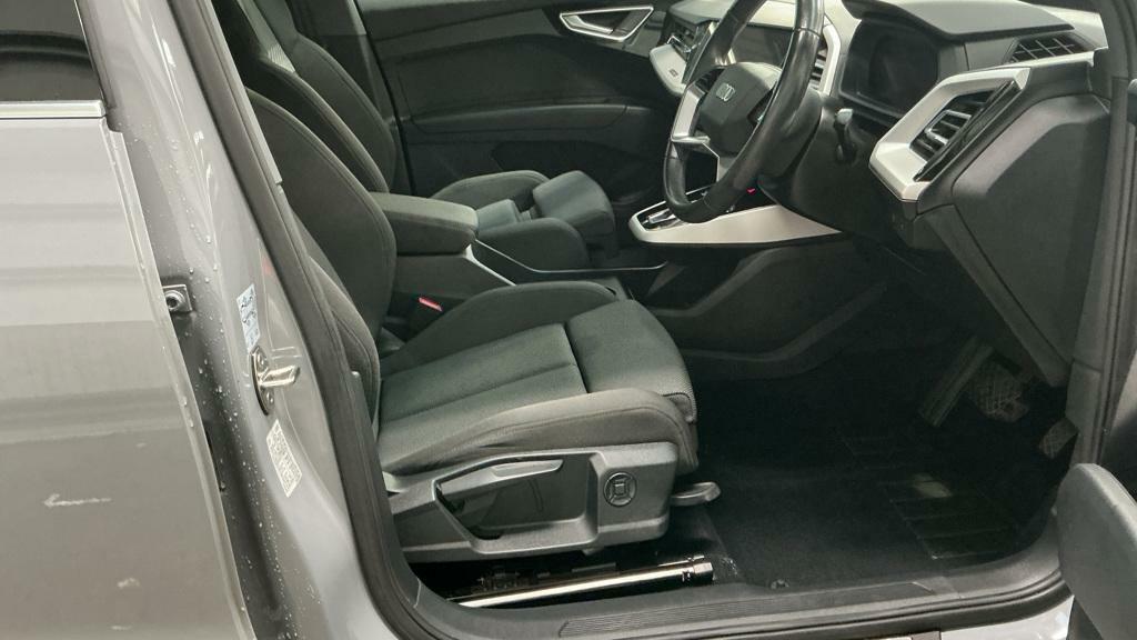 Audi Q4 E Tron Audi Q4 E-tron Sportback Sport 50 Quattro 220,00 K Grey #4