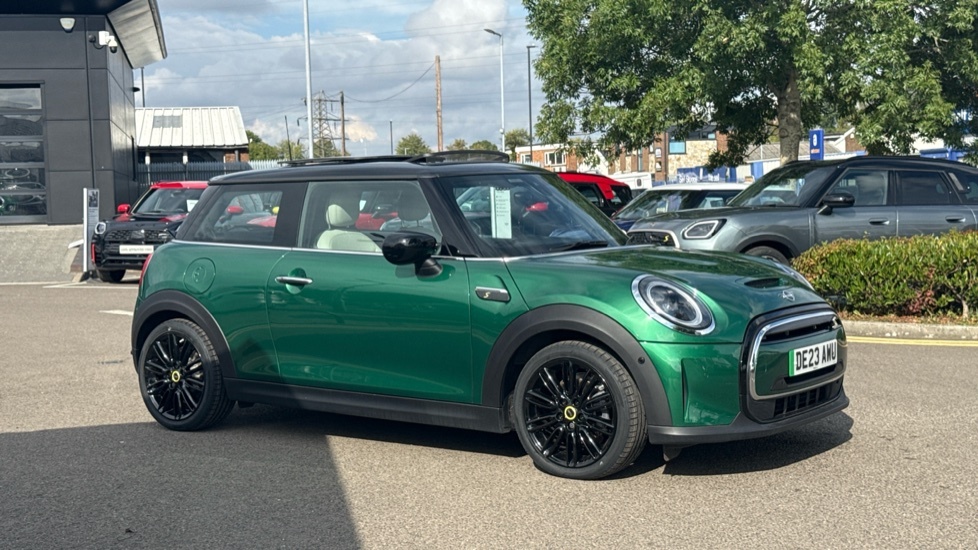 Mini Hatch Level 3 DE23AWU Green
