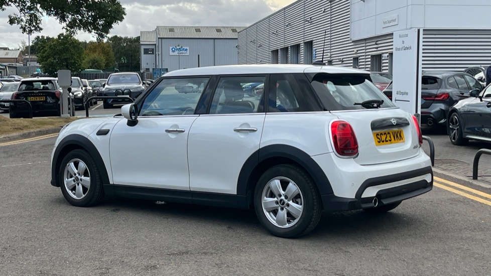 Mini Hatch 5-Door Hatch Cooper Classic SC23VKK White #2